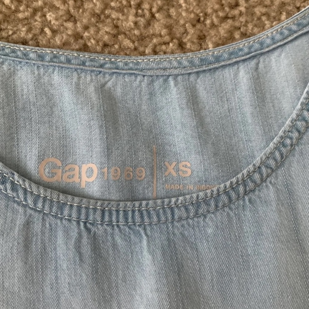 gap top - Picture 2 of 2